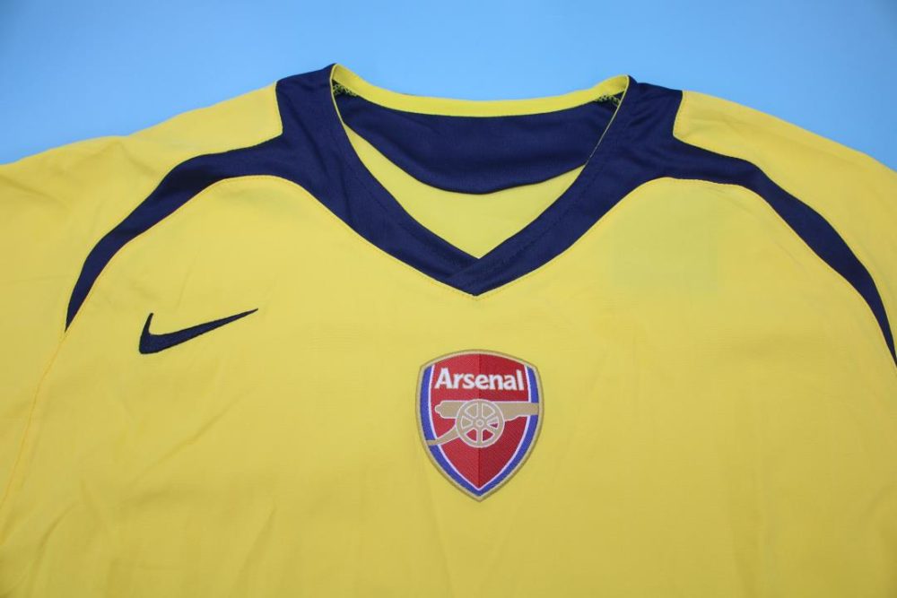 Arsenal 2005/2006 Retro Yellow Away Shirt
