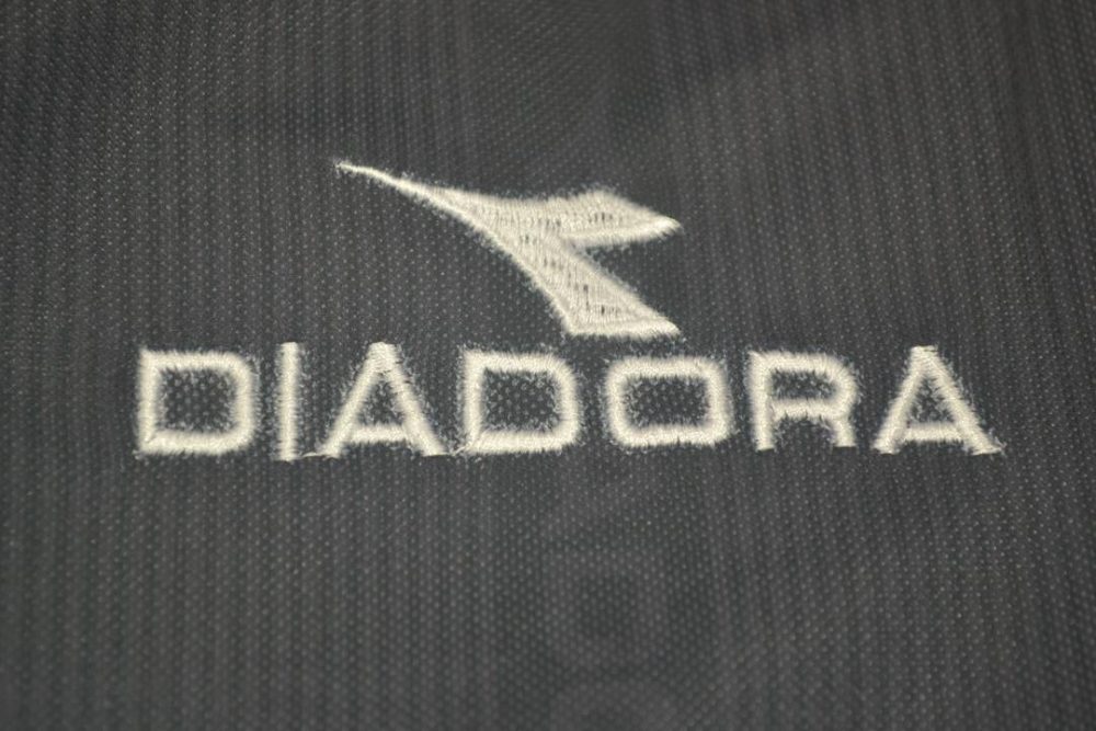 ROMA 1999-2000 AWAY BLACK RETRO FOOTBALL SHIRT