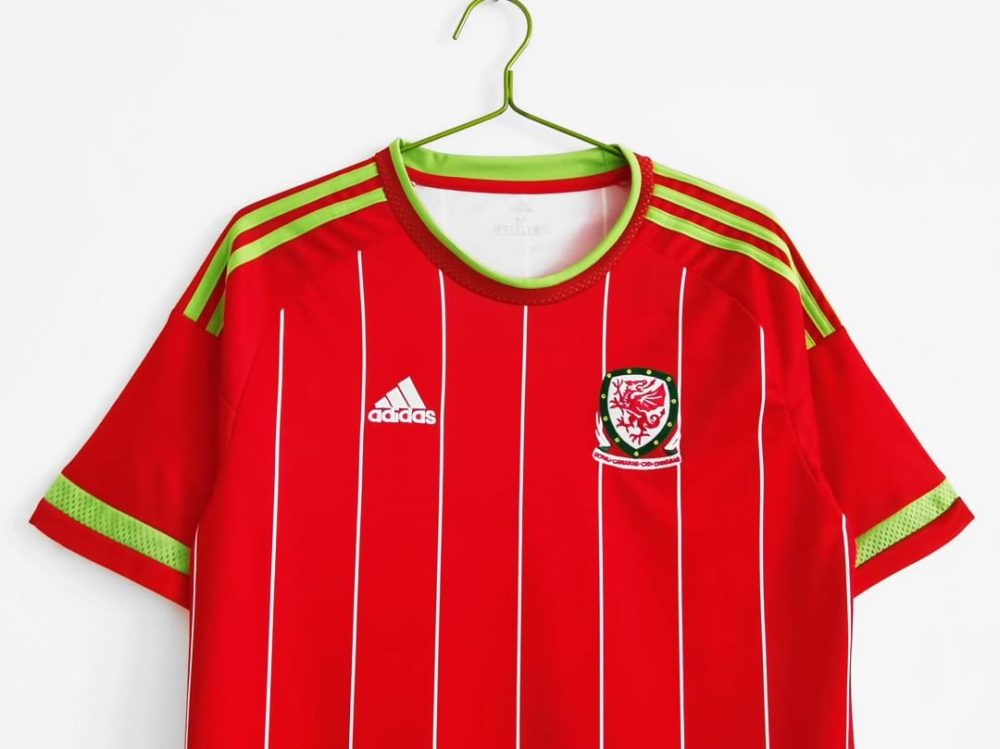 Wales 2015 Retro Home Retro Football Shirt