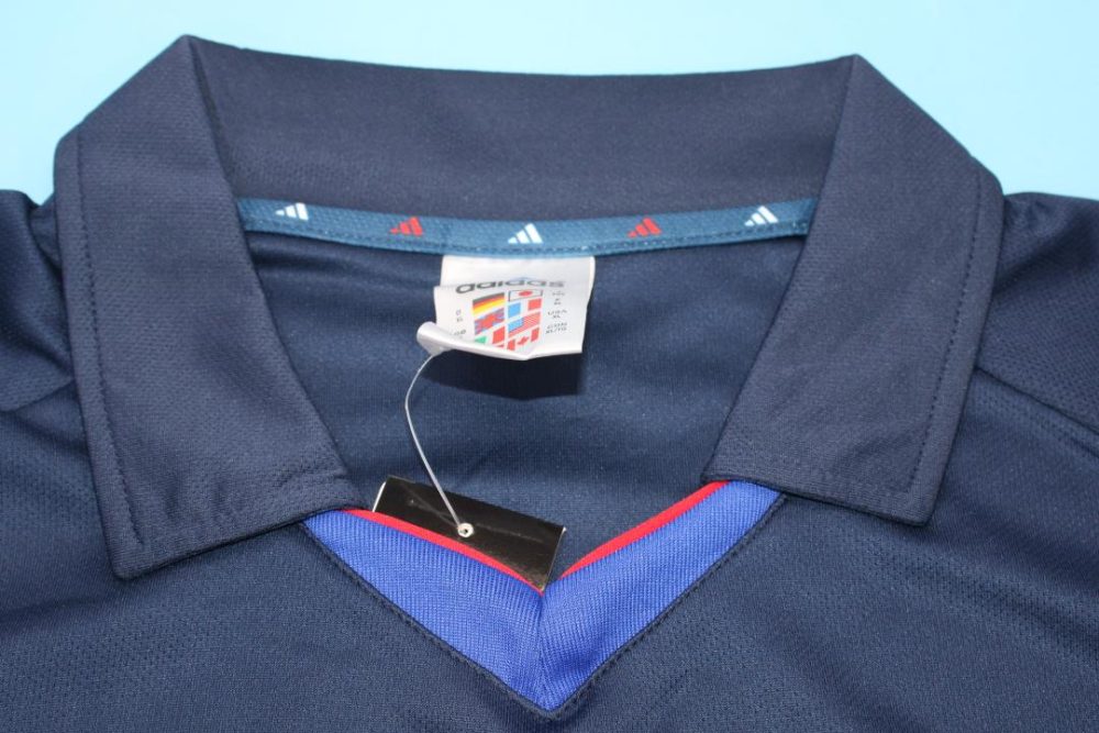 LYON 2001-2002 AWAY DARK BLUE RETRO FOOTBALL SHIRT