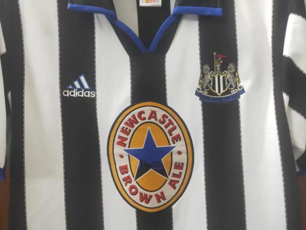 NEWCASTLE UNITED 1999-2000 HOME RETRO FOOTBALL SHIRT