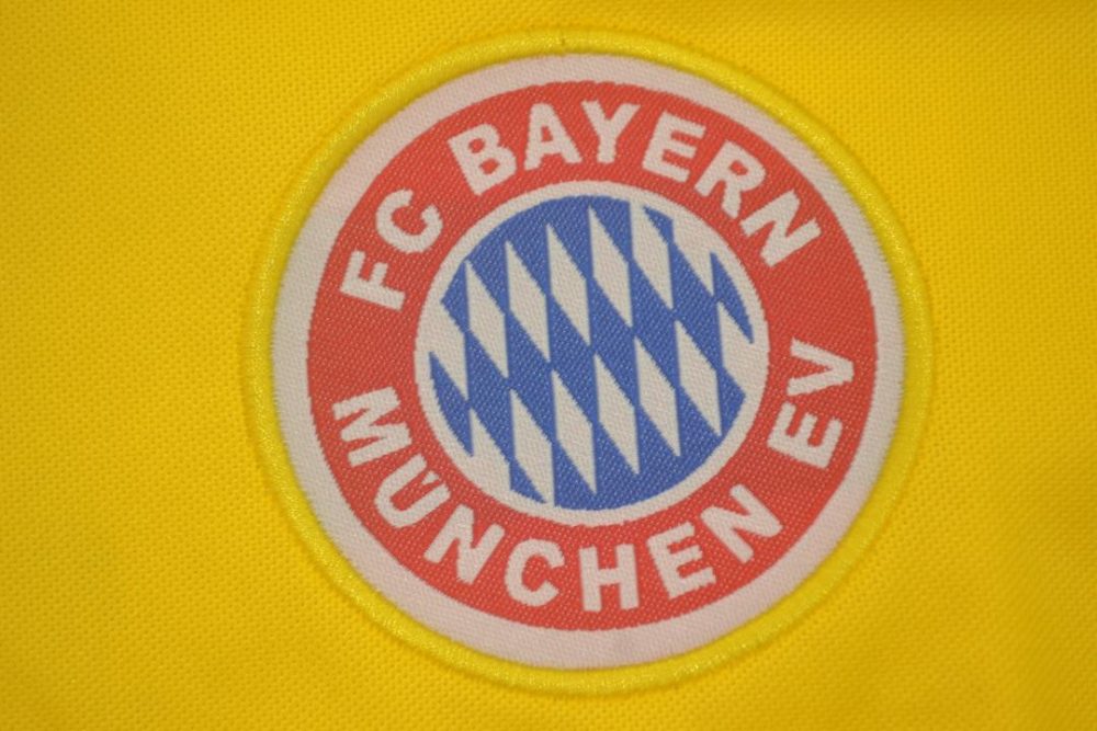 BAYERN MUNICH 1993-1995 YELLOW AWAY SHIRT