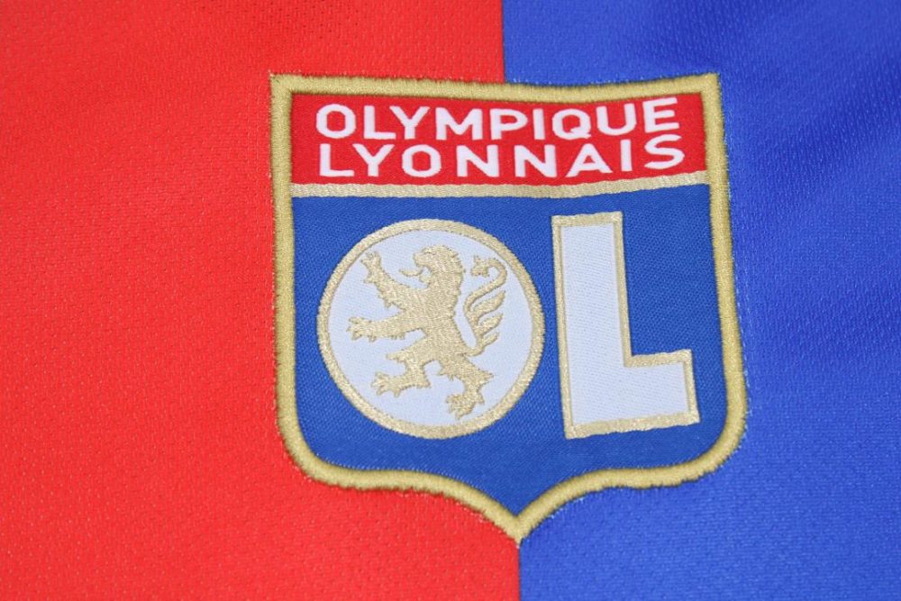 LYON 2001-2002 THIRD GREY RETRO FOOTBALL SHIRT