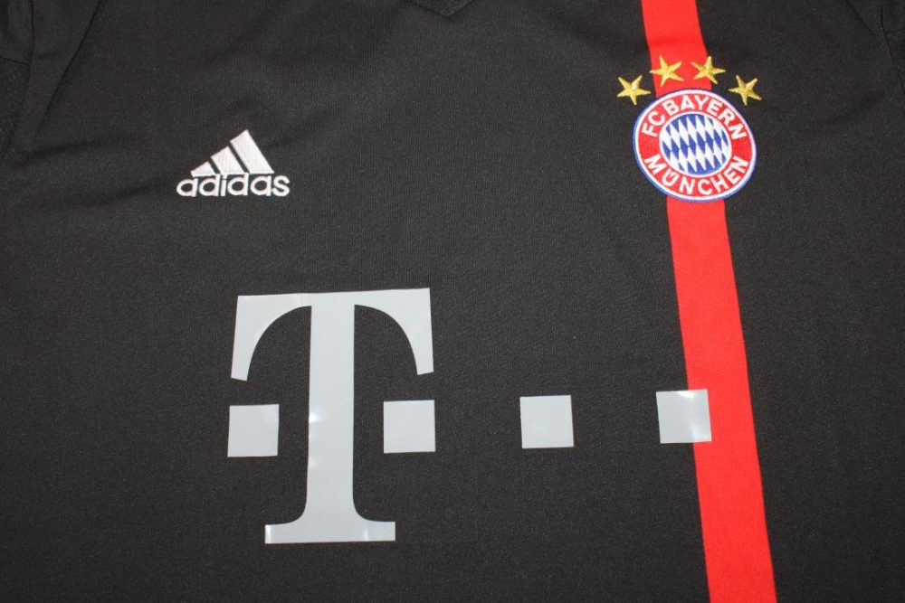 BAYERN MUNICH 2014 AWAY FOOTBALL SHIRT