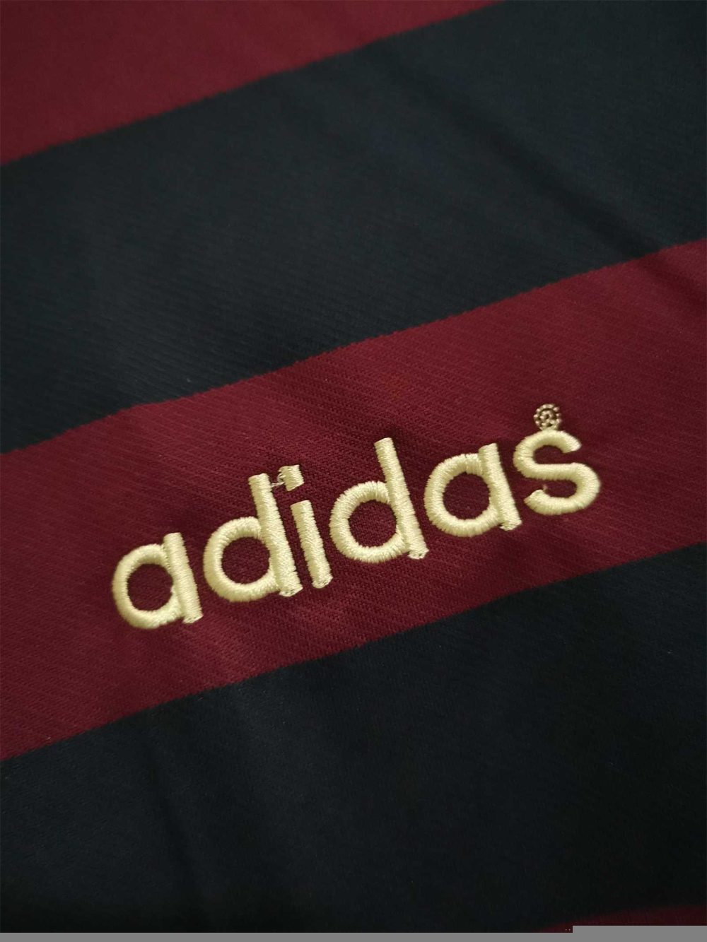 NEWCASTLE UNITED 1995-1996 RED/ BLUE AWAY RETRO FOOTBALL SHIRT