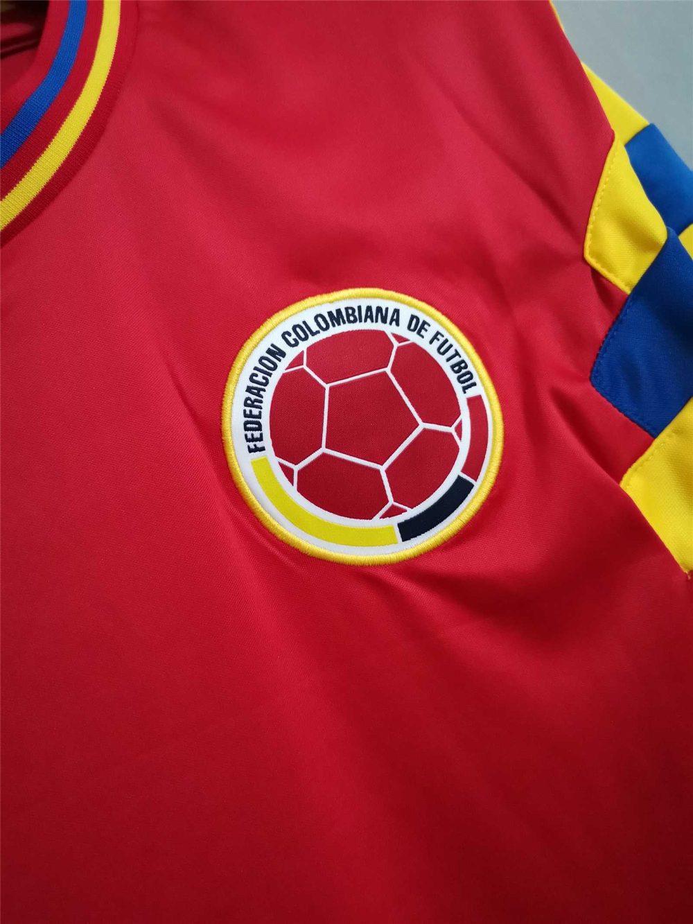 Colombia 1990 World Cup Away Retro Football Shirt