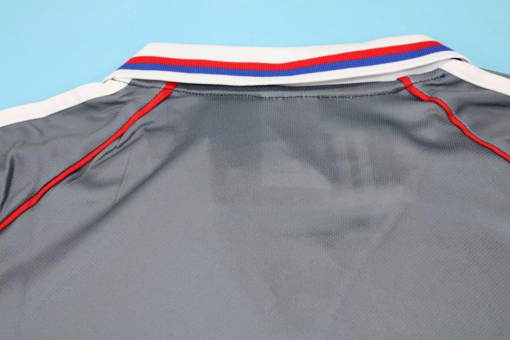 LYON 2001-2002 THIRD GREY RETRO FOOTBALL SHIRT
