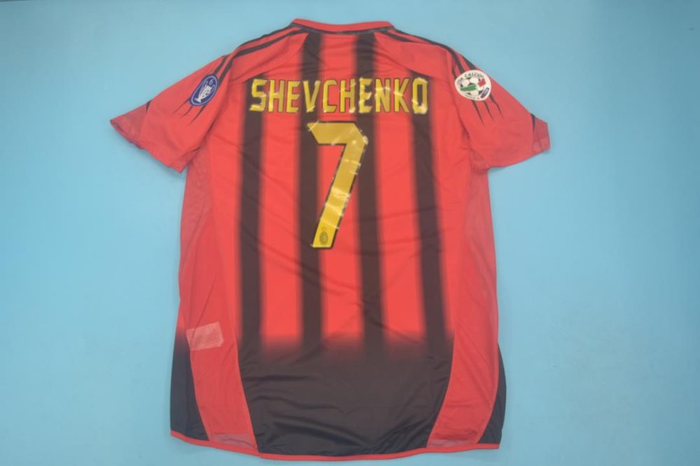 AC MILAN 2004 - 2005 HOME RETRO FOOTBALL SHIRT