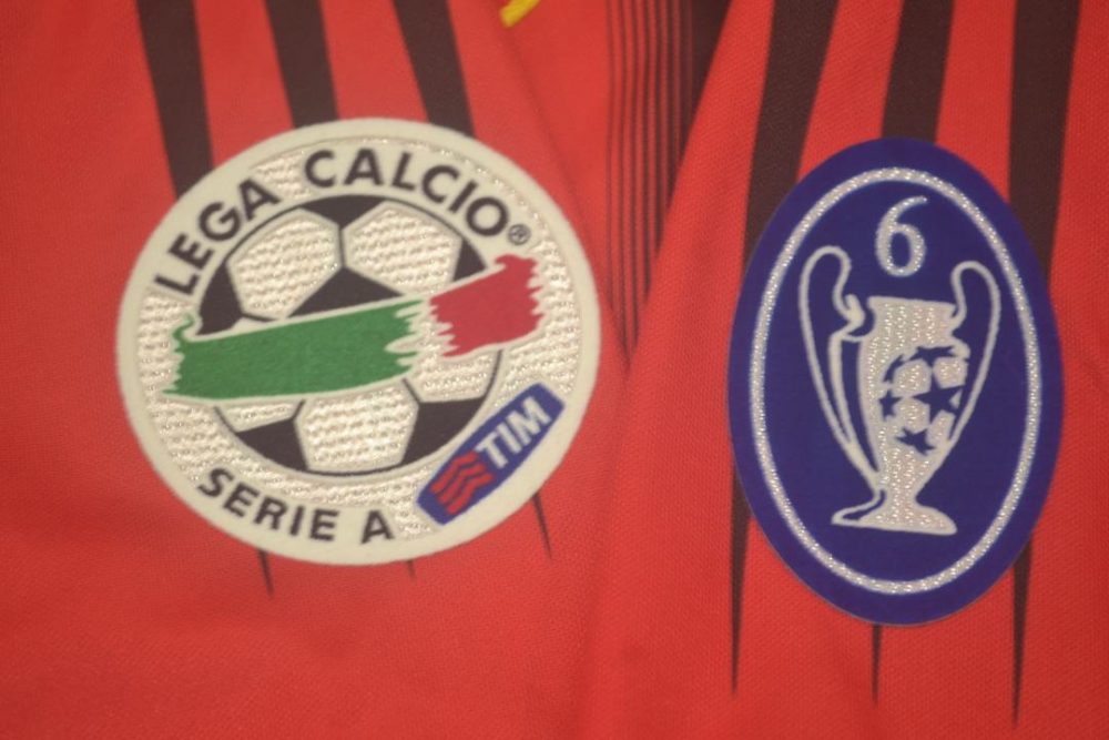 AC MILAN 2004 - 2005 HOME RETRO FOOTBALL SHIRT