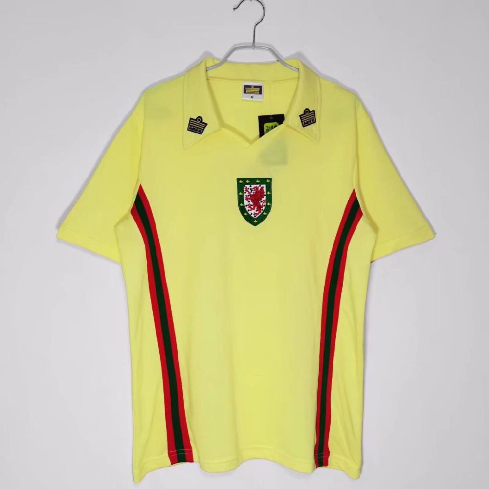 Wales 1976 -1979 Yellow Away Retro Football Shirt
