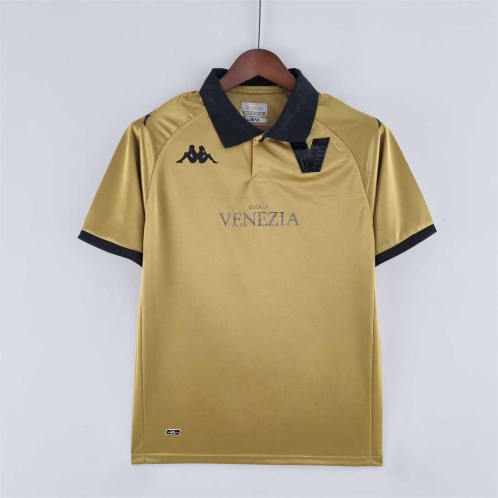 Venezia 2002-2003 Away Gold Football Shirt