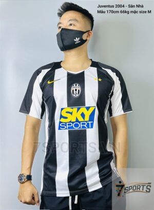 Juventus Retro Jersey 2004 Home Shirt